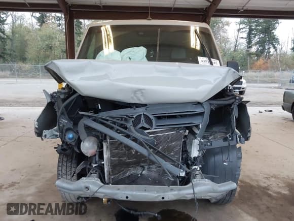 ✅ 2023 Mercedes-Benz Sprinter • VIN: W1Y4NBHY1PT128017 • Lot: 43518847. Listed on IAAI with 53,586 mi. Free auction sales archive from the USA and detailed vehicle history report at DreamBid. Image 13.