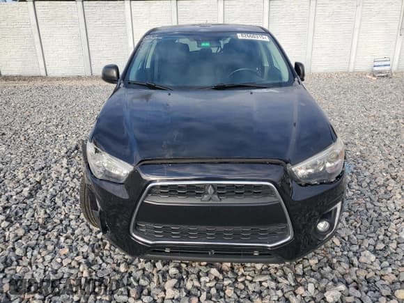 ✅ 2015 Mitsubishi Outlander SE • VIN: 4A4AP4AU7FE019447 • Lot: 82660315. Wystawiony na Copart z przebiegiem 94 971 mil. Bezpłatny archiwum sprzedaży aukcyjnych z USA i szczegółowy raport historii pojazdu na DreamBid. Zdjęcie 5.