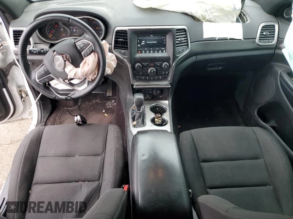 ✅ 2018 Jeep Grand Cherokee Laredo E • VIN: 1C4RJFAG4JC457350 • Lot: 82081045. Listed on Copart with 113,471 mi. Free auction sales archive from the USA and detailed vehicle history report at DreamBid. Image 8.