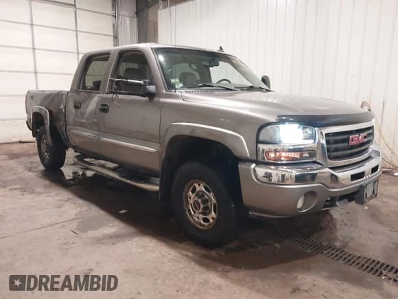 ✅ 2006 GMC Sierra 1500HD SLE1 • VIN: 1GTGK13U36F258144 • Lot: 41666547. Wystawiony na IAAI z przebiegiem 164 606 mil. Bezpłatny archiwum sprzedaży aukcyjnych z USA i szczegółowy raport historii pojazdu na DreamBid. Zdjęcie 1.
