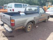 ✅ 1991 Toyota Pickup • VIN: JT4RN81A5M5104135 • Лот: 42812164. Опубликован ранее на IAAI с пробегом 333 648 миль. Бесплатный доступ к архиву аукционных продаж из США и подробный отчёт об истории автомобиля на DreamBid. Изображение 4.