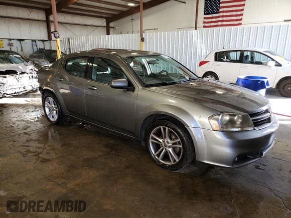 ✅ 2013 Dodge Avenger SXT • VIN: 1C3CDZCB4DN582958 • Lot: 93290285. Listed on Copart with 146,797 mi. Free auction sales archive from the USA and detailed vehicle history report at DreamBid. Image 4.