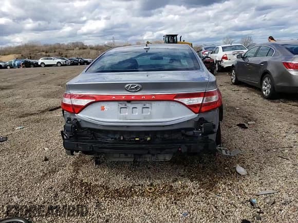 ✅ 2016 Hyundai Azera • VIN: KMHFG4JG2GA568792 • Лот: 52696315. Опубликован ранее на Copart с пробегом 159 112 миль. Бесплатный доступ к архиву аукционных продаж из США и подробный отчёт об истории автомобиля на DreamBid. Изображение 13.