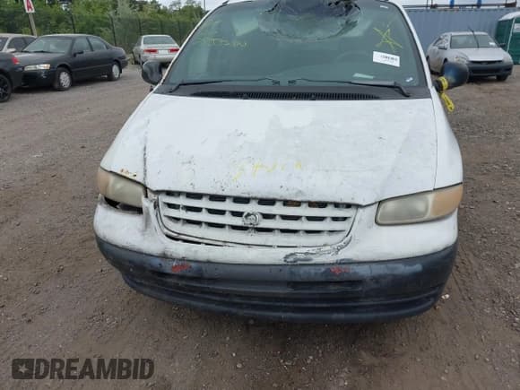 ✅ 2000 Chrysler Grand Voyager • VIN: 2C4GJ44R0YR767490 • Lot: 42326770. Listed on IAAI with Not provided. Free auction sales archive from the USA and detailed vehicle history report at DreamBid. Image 6.