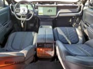 ✅ 2025 Rivian R1S Adventure • VIN: 7PDSGBBA2SN048006 • Lot: 96099815. Wystawiony na Copart z przebiegiem 15 768 mil. Bezpłatny archiwum sprzedaży aukcyjnych z USA i szczegółowy raport historii pojazdu na DreamBid. Zdjęcie 8.