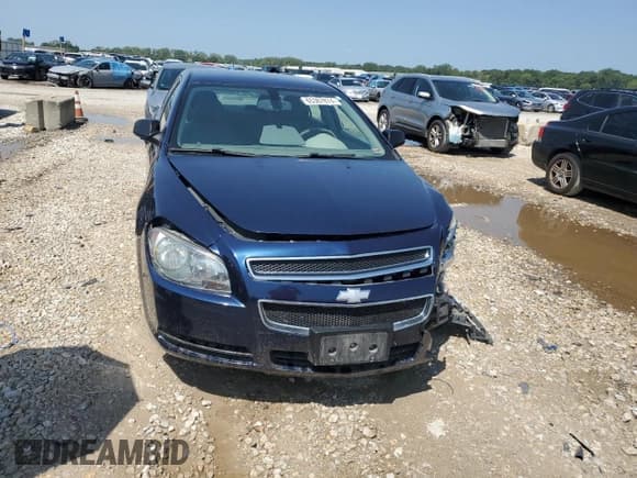 ✅ 2011 Chevrolet Malibu 1LS • VIN: 1G1ZB5E17BF189061 • Lot: 65367874. Listed on Copart with 139,829 mi. Free auction sales archive from the USA and detailed vehicle history report at DreamBid. Image 5.