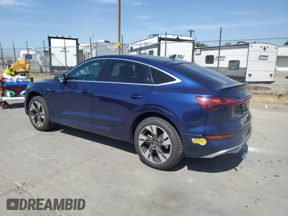✅ 2022 Audi e-tron Sportback S line Premium • VIN: WA11AAGE9NB003722 • Lot: 58421225. Listed on Copart with 48,592 mi. Free auction sales archive from the USA and detailed vehicle history report at DreamBid. Image 2.