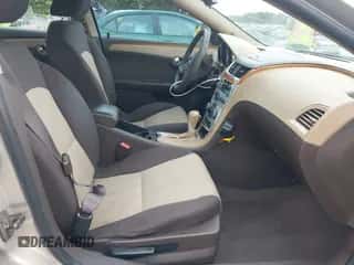 2011 Chevrolet Malibu 1LT z VIN 1G1ZC5E16BF304200, wystawiony jako IAAI lot #43411872 z przebiegiem 193 025 mil mil oraz . Historia ofert i sprzedaży dostępna na DreamBid. Obrazek 5.