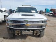 ✅ 2017 Chevrolet Silverado 2500HD Work Truck • VIN: 1GC1KUEY2HF235285 • Лот: 41755373. Опубликован ранее на IAAI с пробегом 185 277 миль. Бесплатный доступ к архиву аукционных продаж из США и подробный отчёт об истории автомобиля на DreamBid. Изображение 12.
