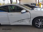 ✅ 2017 Acura TLX • VIN: 19UUB1F32HA000074 • Lot: 43053395. Wystawiony na IAAI z przebiegiem 87 360 mil. Bezpłatny archiwum sprzedaży aukcyjnych z USA i szczegółowy raport historii pojazdu na DreamBid. Zdjęcie 6.