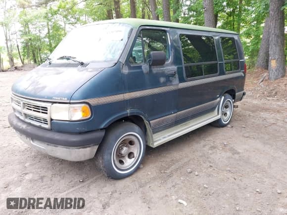 ✅ 1997 Dodge Cargo • VIN: 2B6HB21X2VK527794 • Lot: 42207096. Listed on IAAI with 176,092 mi. Free auction sales archive from the USA and detailed vehicle history report at DreamBid. Image 2.