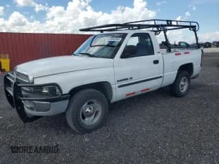 ✅ 2001 Dodge 1500 • VIN: 1B7HC16Y81S318130 • Lot: 80983365. Wystawiony na Copart z przebiegiem 71 182 mil. Bezpłatny archiwum sprzedaży aukcyjnych z USA i szczegółowy raport historii pojazdu na DreamBid. Zdjęcie 1.