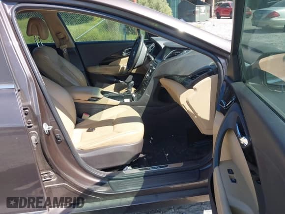 ✅ 2015 Hyundai Azera • VIN: KMHFG4JG7FA448095 • Лот: 43310448. Опубликован ранее на IAAI с пробегом 157 983 миль. Бесплатный доступ к архиву аукционных продаж из США и подробный отчёт об истории автомобиля на DreamBid. Изображение 5.