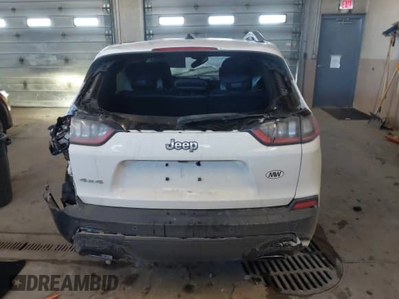 ✅ 2020 Jeep Cherokee Altitude • VIN: 1C4PJMLN6LD647106 • Lot: 41406440. Wystawiony na IAAI z przebiegiem 58 788 mil. Bezpłatny archiwum sprzedaży aukcyjnych z USA i szczegółowy raport historii pojazdu na DreamBid. Zdjęcie 17.