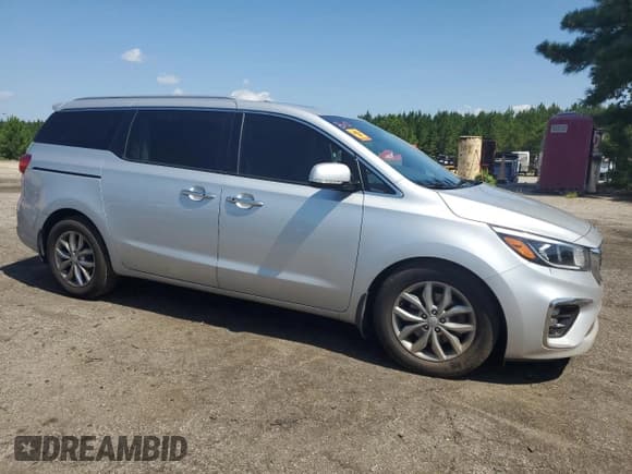 ✅ 2020 Kia Sedona EX • VIN: KNDMC5C11L6589510 • Lot: 65313335. Wystawiony na Copart z przebiegiem 89 696 mil. Bezpłatny archiwum sprzedaży aukcyjnych z USA i szczegółowy raport historii pojazdu na DreamBid. Zdjęcie 4.