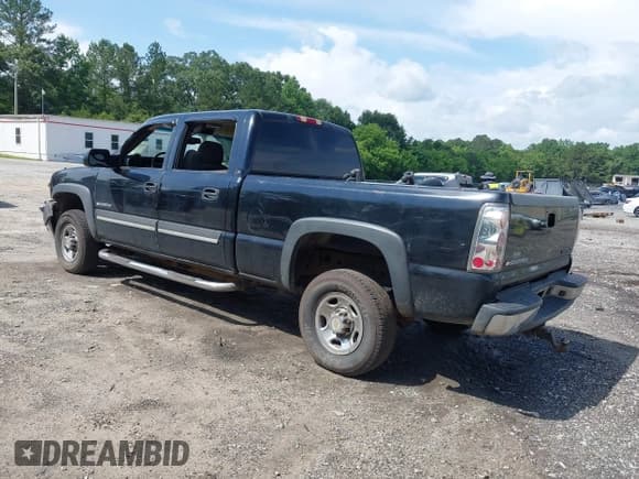 ✅ 2004 Chevrolet Silverado 2500HD LS • VIN: 1GCHC23U74F187387 • Лот: 42452518. Опубликован ранее на IAAI с пробегом 259 952 миль. Бесплатный доступ к архиву аукционных продаж из США и подробный отчёт об истории автомобиля на DreamBid. Изображение 3.