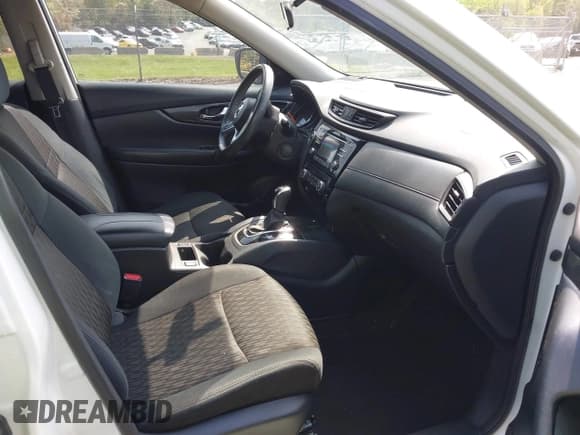 ✅ 2017 Nissan Rogue SL • VIN: 5N1AT2MT6HC883345 • Lot: 41973902. Listed on IAAI with 131,803 mi. Free auction sales archive from the USA and detailed vehicle history report at DreamBid. Image 5.