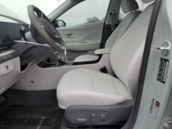 2024 Hyundai Kona SEL with VIN KM8HB3AB9RU038648, listed as a Copart auction lot 87707695 with 8,597 mi miles and Salvage title. Bid and sale history available at DreamBid. Image 7.