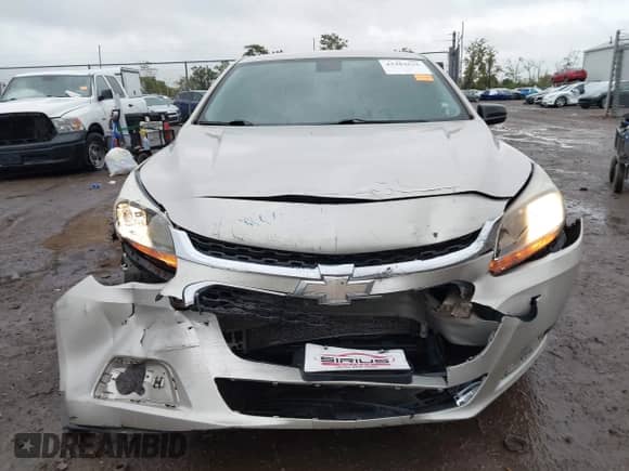 2014 Chevrolet Malibu LS z VIN 1G11A5SL5EF109895, wystawiony jako IAAI lot #43382636 z przebiegiem 164 185 mil mil oraz . Historia ofert i sprzedaży dostępna na DreamBid. Obrazek 12.