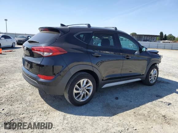 2017 Hyundai Tucson SE Plus с VIN KM8J33A44HU493776, выставлен на аукционе Copart как лот 58950845 с пробегом 71 160 миль миль и Списание • Salvage title. История ставок и продаж доступна на DreamBid. Изображение 3.