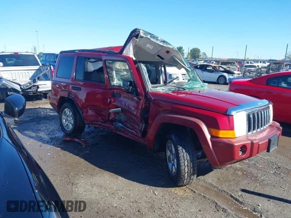 ✅ 2006 Jeep Commander • VIN: 1J8HG48KX6C221763 • Lot: 40786413. Wystawiony na IAAI z przebiegiem 268 926 mil. Bezpłatny archiwum sprzedaży aukcyjnych z USA i szczegółowy raport historii pojazdu na DreamBid. Zdjęcie 1.