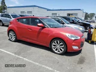 ✅ 2013 Hyundai Veloster w/Gray Int • VIN: KMHTC6AD6DU172584 • Lot: 82425004. Wystawiony na Copart z przebiegiem 135 563 mil. Bezpłatny archiwum sprzedaży aukcyjnych z USA i szczegółowy raport historii pojazdu na DreamBid. Zdjęcie 4.