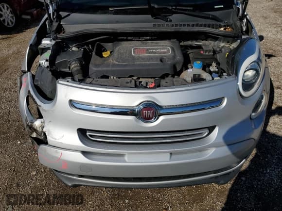 ✅ 2015 FIAT 500L Pop • VIN: ZFBCFAAH0FZ035988 • Lot: 72467544. Listed on Copart with 50,168 mi. Free auction sales archive from the USA and detailed vehicle history report at DreamBid. Image 11.