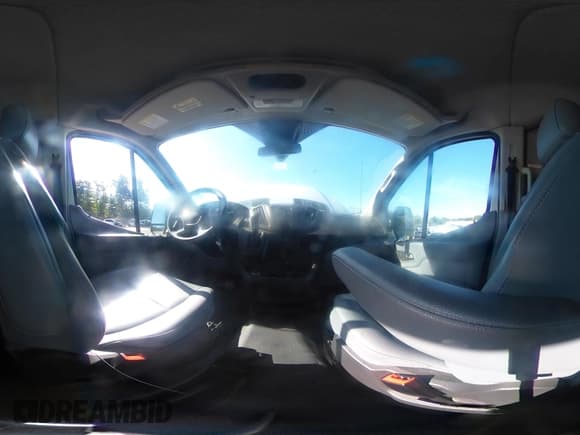 ✅ 2019 Ford Transit Passenger XL • VIN: 1FMZK1CM5KKA29969 • Lot: 42572089. Wystawiony na IAAI z przebiegiem 28 117 mil. Bezpłatny archiwum sprzedaży aukcyjnych z USA i szczegółowy raport historii pojazdu na DreamBid. Zdjęcie 21.