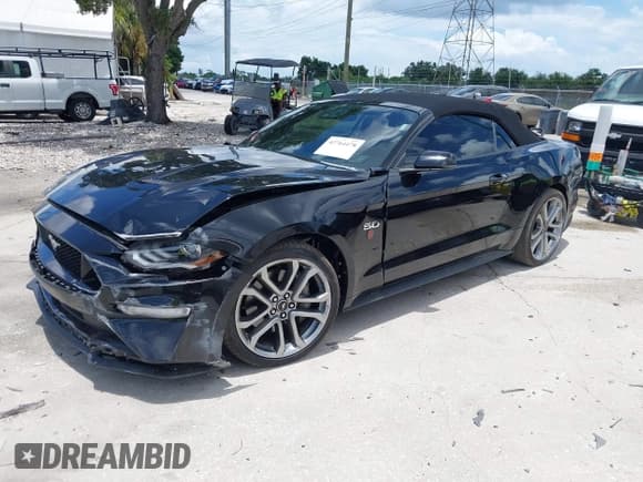 ✅ 2020 Ford Mustang GT Premium • VIN: 1FATP8FF4L5129505 • Lot: 42764478. Listed on IAAI with 71,197 mi. Free auction sales archive from the USA and detailed vehicle history report at DreamBid. Image 17.