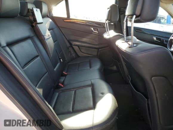 ✅ 2014 Mercedes-Benz E 350 Sport • VIN: WDDHF8JB2EA881579 • Лот: 92401545. Опубликован ранее на Copart с пробегом 153 435 миль. Бесплатный доступ к архиву аукционных продаж из США и подробный отчёт об истории автомобиля на DreamBid. Изображение 10.