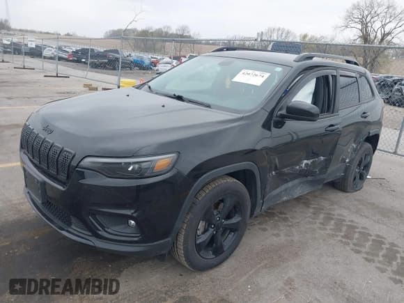 ✅ 2019 Jeep Cherokee Latitude Plus • VIN: 1C4PJMLX8KD484071 • Lot: 42072674. Listed on IAAI with 96,701 mi. Free auction sales archive from the USA and detailed vehicle history report at DreamBid. Image 2.