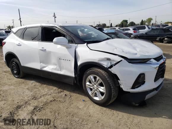 2021 Chevrolet Blazer LT z VIN 3GNKBHRS1MS537956, wystawiony jako Copart lot #39874203 z przebiegiem 38 771 mil mil oraz . Historia ofert i sprzedaży dostępna na DreamBid. Obrazek 4.