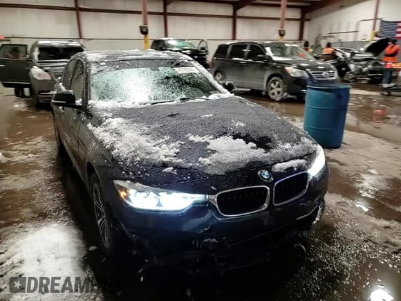✅ 2016 BMW 3 Series 328i xDrive • VIN: WBA8E3G5XGNU03162 • Lot: 41762085. Listed on Copart with 92,873 mi. Free auction sales archive from the USA and detailed vehicle history report at DreamBid. Image 13.