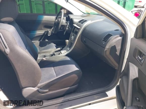 ✅ 2006 Scion tC • VIN: JTKDE177060121205 • Lot: 42776074. Wystawiony na IAAI z przebiegiem 181 937 mil. Bezpłatny archiwum sprzedaży aukcyjnych z USA i szczegółowy raport historii pojazdu na DreamBid. Zdjęcie 5.