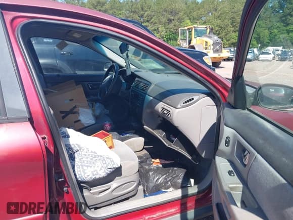 ✅ 2002 Ford Taurus SE Standard • VIN: 1FAFP53U92A123610 • Lot: 42108874. Listed on IAAI with 157,323 mi. Free auction sales archive from the USA and detailed vehicle history report at DreamBid. Image 5.