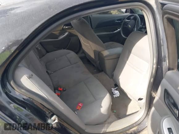 2015 Chevrolet Malibu LS с VIN 1G11B5SL1FF253247, выставлен на аукционе IAAI как лот 43256437 с пробегом 180 086 миль миль и . История ставок и продаж доступна на DreamBid. Изображение 8.