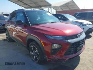 2023 Chevrolet TrailBlazer RS z VIN KL79MTSL0PB154515, wystawiony jako IAAI lot #42672572 z przebiegiem 108 723 mil mil oraz . Historia ofert i sprzedaży dostępna na DreamBid. Obrazek 1.