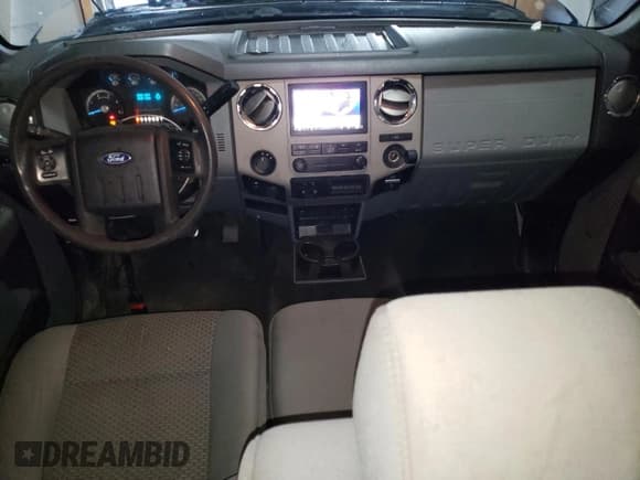 ✅ 2016 Ford F-450 XLT • VIN: 1FT8W4DT9GEC10431 • Lot: 91828415. Listed on Copart with 172,406 mi. Free auction sales archive from the USA and detailed vehicle history report at DreamBid. Image 8.