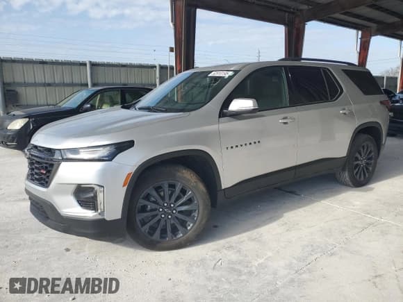 ✅ 2022 Chevrolet Traverse RS • VIN: 1GNERJKW0NJ101955 • Lot: 52910195. Wystawiony na Copart z przebiegiem 18 522 mil. Bezpłatny archiwum sprzedaży aukcyjnych z USA i szczegółowy raport historii pojazdu na DreamBid. Zdjęcie 1.