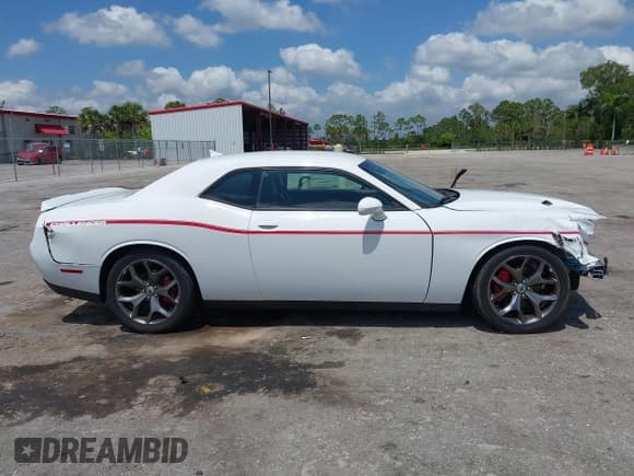 ✅ 2017 Dodge Challenger SXT • VIN: 2C3CDZAG4HH572900 • Lot: 42285142. Wystawiony na IAAI z przebiegiem 66 454 mil. Bezpłatny archiwum sprzedaży aukcyjnych z USA i szczegółowy raport historii pojazdu na DreamBid. Zdjęcie 13.