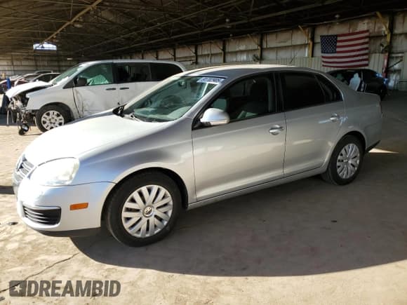 ✅ 2010 Volkswagen Jetta S • VIN: 3VWJZ7AJ4AM003490 • Lot: 91702905. Listed on Copart with 169,321 mi. Free auction sales archive from the USA and detailed vehicle history report at DreamBid. Image 1.