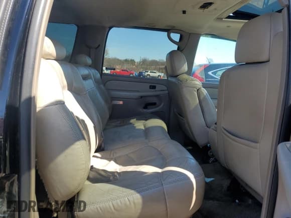 ✅ 2002 Chevrolet Suburban LT • VIN: 3GNFK16Z22G263709 • Лот: 50585025. Опубликован ранее на Copart с пробегом Не указан. Бесплатный доступ к архиву аукционных продаж из США и подробный отчёт об истории автомобиля на DreamBid. Изображение 11.