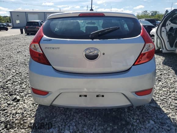 2017 Hyundai Accent SE с VIN KMHCT5AE7HU337308, выставлен на аукционе Copart как лот 69036875 с пробегом 111 127 миль миль и На запчасти • Non repairable. История ставок и продаж доступна на DreamBid. Изображение 6.