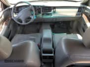 ✅ 2005 Buick Park Avenue • VIN: 1G4CW54K554107965 • Lot: 63410545. Wystawiony na Copart z przebiegiem 142 621 mil. Bezpłatny archiwum sprzedaży aukcyjnych z USA i szczegółowy raport historii pojazdu na DreamBid. Zdjęcie 8.