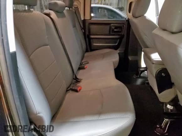 2018 Ram 1500 Express z VIN 1C6RR6FT1JS325626, wystawiony jako Copart lot #63372055 z przebiegiem 102 585 mil mil oraz Czysty tytuł • Clean title. Historia ofert i sprzedaży dostępna na DreamBid. Obrazek 10.