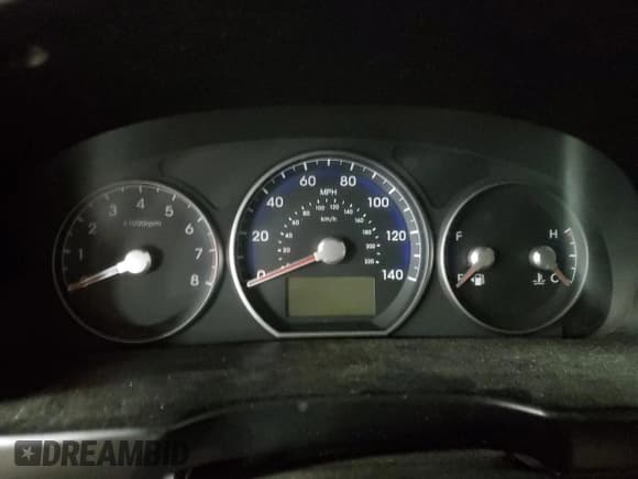 ✅ 2012 Hyundai Santa Fe GLS • VIN: 5XYZGDAB8CG130701 • Lot: 80709004. Listed on Copart with Not provided. Free auction sales archive from the USA and detailed vehicle history report at DreamBid. Image 9.