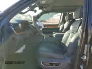 ✅ 2022 Jeep Grand Wagoneer Series III • VIN: 1C4SJVGJ8NS197836 • Lot: 80415114. Wystawiony na Copart z przebiegiem 21 727 mil. Bezpłatny archiwum sprzedaży aukcyjnych z USA i szczegółowy raport historii pojazdu na DreamBid. Zdjęcie 7.