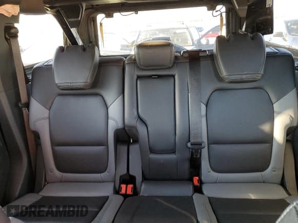 ✅ 2024 Ford Bronco Black Diamond • VIN: 1FMEE1BPXRLA33991 • Lot: 42259825. Listed on Copart with 24,969 mi. Free auction sales archive from the USA and detailed vehicle history report at DreamBid. Image 10.