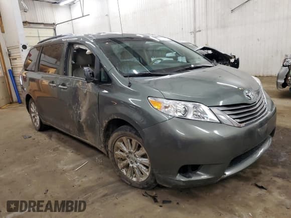 ✅ 2013 Toyota Sienna XLE • VIN: 5TDDK3DC9DS069306 • Лот: 51390615. Опубликован ранее на Copart с пробегом 112 855 миль. Бесплатный доступ к архиву аукционных продаж из США и подробный отчёт об истории автомобиля на DreamBid. Изображение 4.