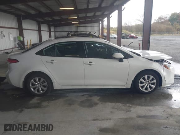 ✅ 2024 Toyota Corolla LE • VIN: 5YFB4MDE4RP153395 • Lot: 43541891. Listed on IAAI with 28,998 mi. Free auction sales archive from the USA and detailed vehicle history report at DreamBid. Image 13.
